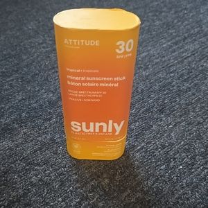 Sunly Mineral Sunscreen Stick SPF 30 - Orange. Brand new